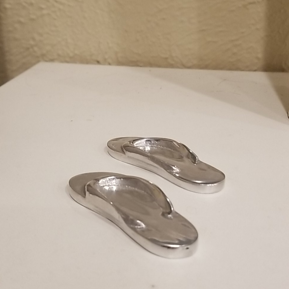 Small Silver Decor - Picture 3 of 5